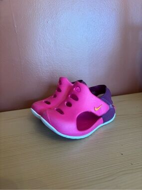 Nike Sunray Protect 3 Pink Purple Sandals Size 6 Toddler Lightweight Slip On